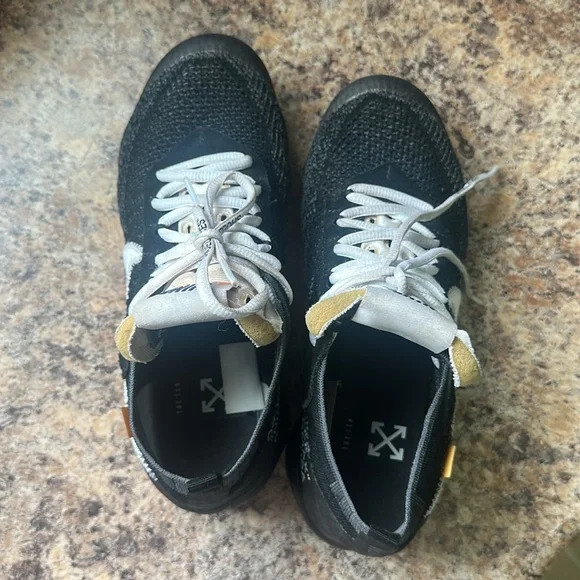 Off white x Nike Black and White Athletic Shoes - Picture 6 of 8